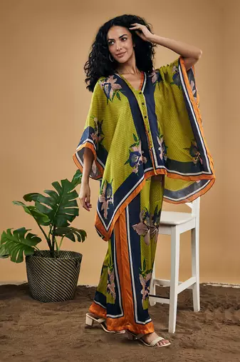 Green orchid bloom printed kimono shirt with pants