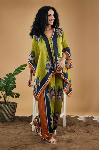 Green orchid bloom printed kimono shirt with pants