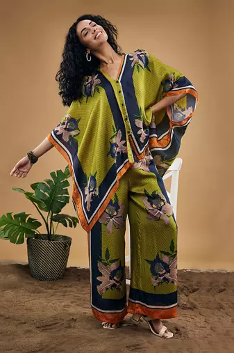 Green orchid bloom printed kimono shirt with pants