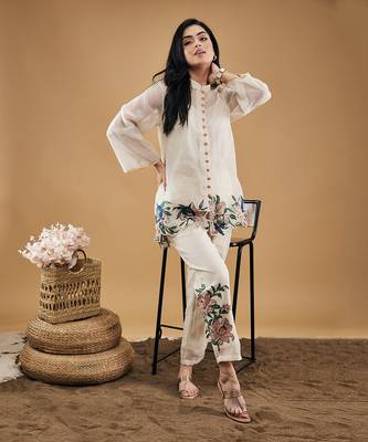 Off white orchid bloom applique top with pants 2