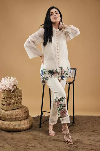 Off white orchid bloom applique top with pants