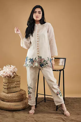 Off white orchid bloom applique top with pants