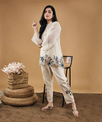 Off white orchid bloom applique top with pants 4