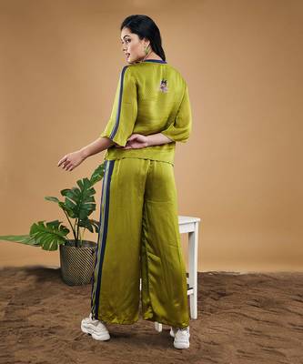 Green orchid bloom printed co ord set 5