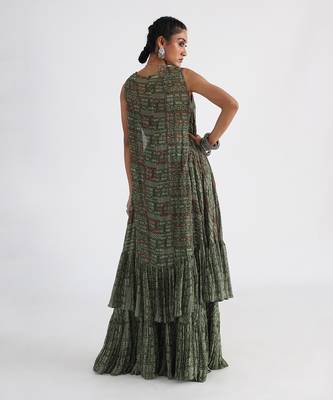 Olive green printed cape set 3