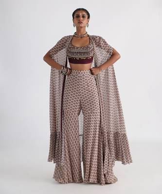 Brown printed cape set 1