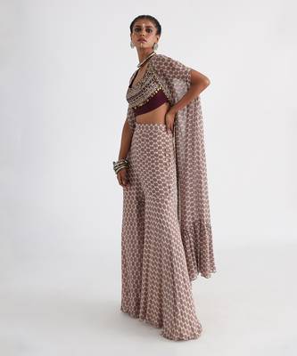 Brown printed cape set 2