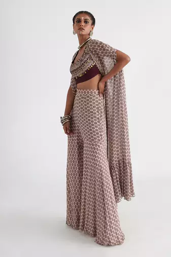 Brown printed cape set
