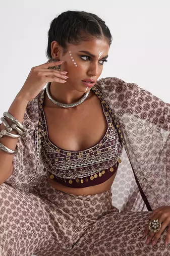 Brown printed cape set