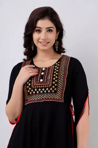 Women's Embroidered Anarkali kurta in Black