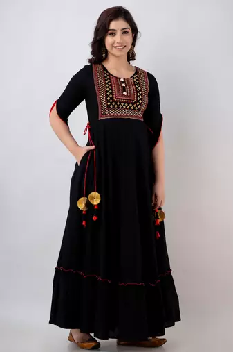 Women's Embroidered Anarkali kurta in Black