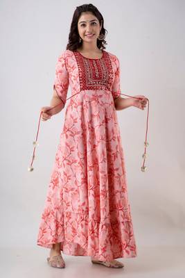 Women's Embroidered Anarkali kurta in Pink 3