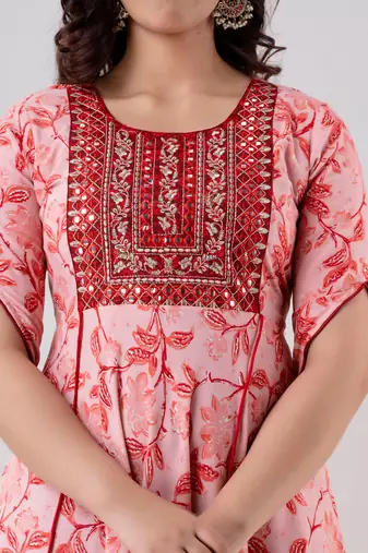 Women's Embroidered Anarkali kurta in Pink