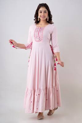 ftDiva Women's Embroidered Anarkali kurta in Pink 1