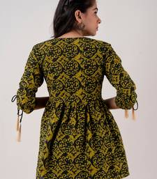 ftDiva Women's Cotton Printed Tunic in Green