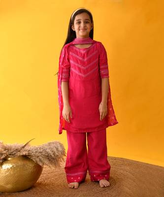 Pink lace kurta set 1