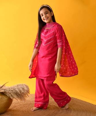 Pink lace kurta set 3