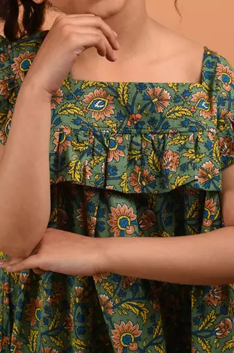 Green jungle midi dress