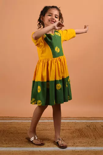 Yellow bandhni border dress