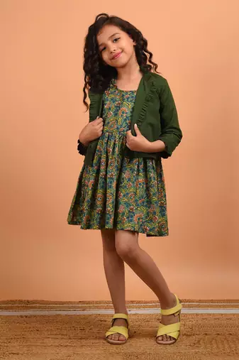 Green botanical shrug set