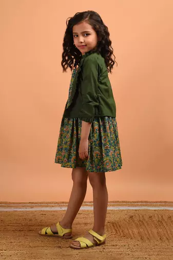 Green botanical shrug set