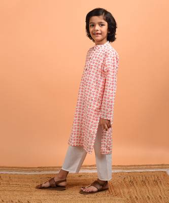Peach elephant kurta set 3