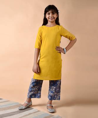Yellow goldfish suit set 1