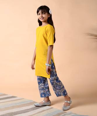 Yellow goldfish suit set 2