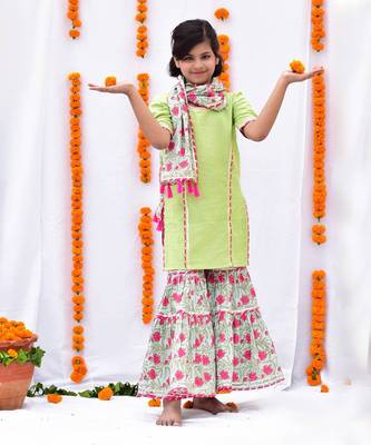 Green aster sharara set 1