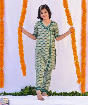 Green gulbagh angrakha set 1