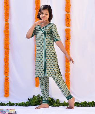 Green gulbagh angrakha set 2