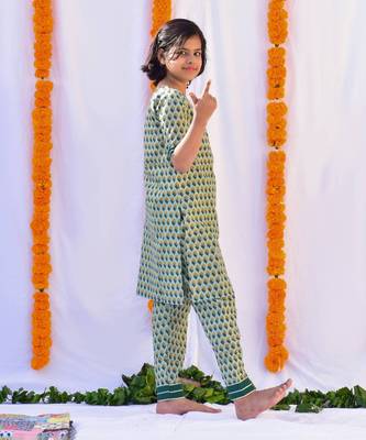 Green gulbagh angrakha set 3