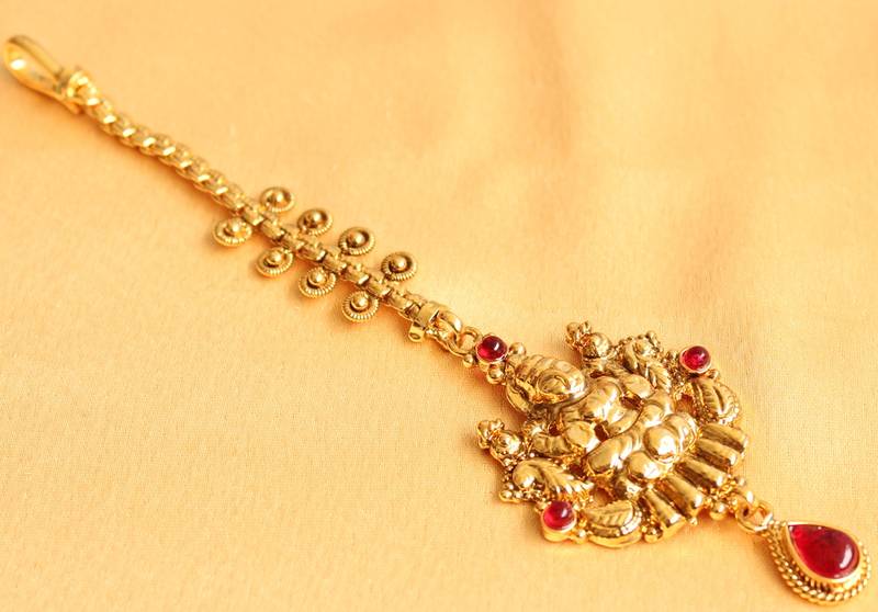 Gorgeous royal lakshmi pink bridal maang-tikka DREAMJWELL 624623 - Main Image