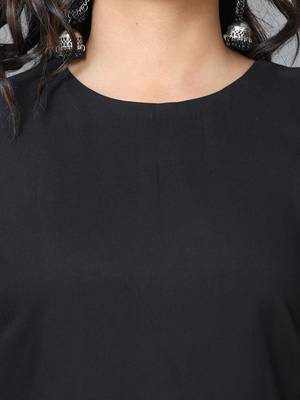 Hassu's women black short sleeve cotton striped straight calf length kurta 5