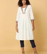 Hassu's women white 3/4th sleeves cotton geometric pleated calf length square neck kurta