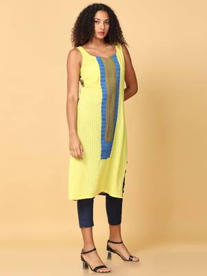 Hassu's women yellow sleeveless cotton striped regular knee length sweetheart neckline kurta 3