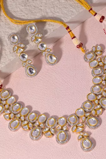 White moissanite necklace set