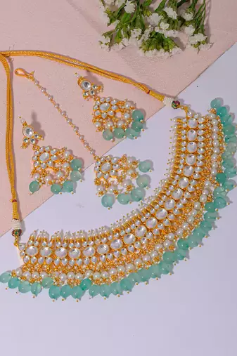 White & green kundan necklace set