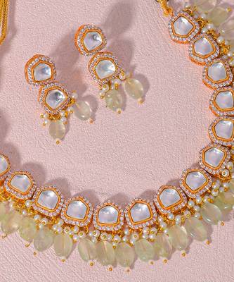 White moissanite choker set 4