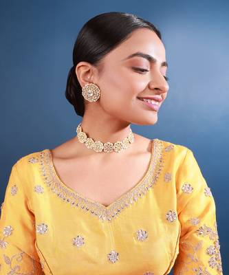 Gold & white kundan choker set 1