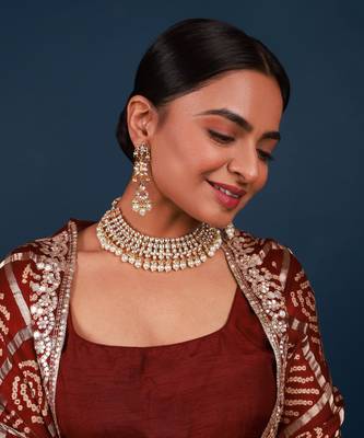 White & gold kundan necklace set 1