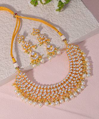 White & gold kundan necklace set 3