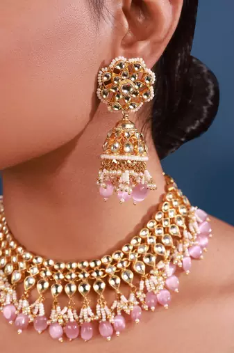 White & peach kundan necklace set