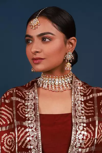 White & red kundan necklace set