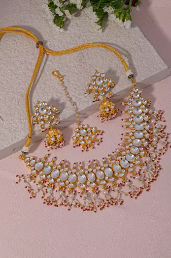 White & red kundan necklace set