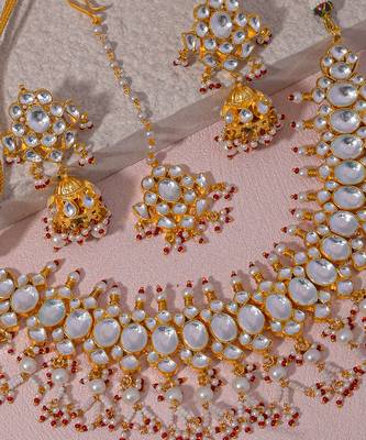 White & red kundan necklace set 5