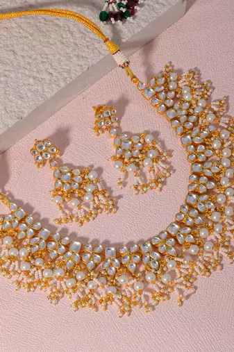 White kundan necklace set