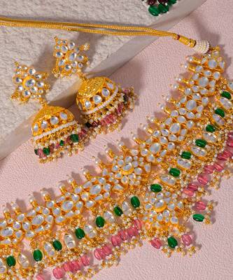 White kundan choker set 4