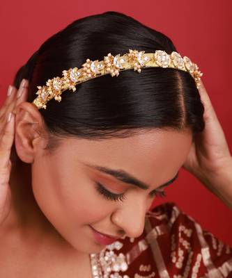 White & gold kundan hairband 1