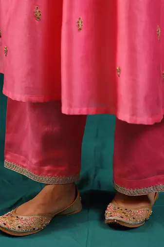Neon pink silk chanderi kurta set